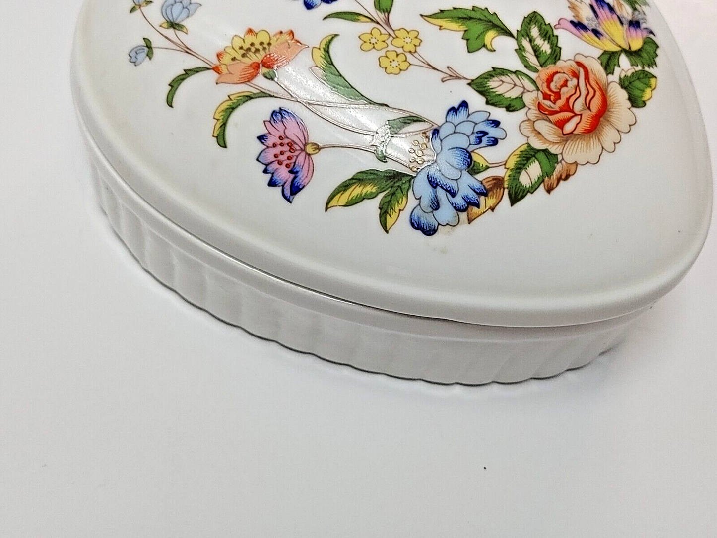 Trinket Box AYNSLEY COTTAGE GARDEN Fine English Bone China Heart Shape w/lid