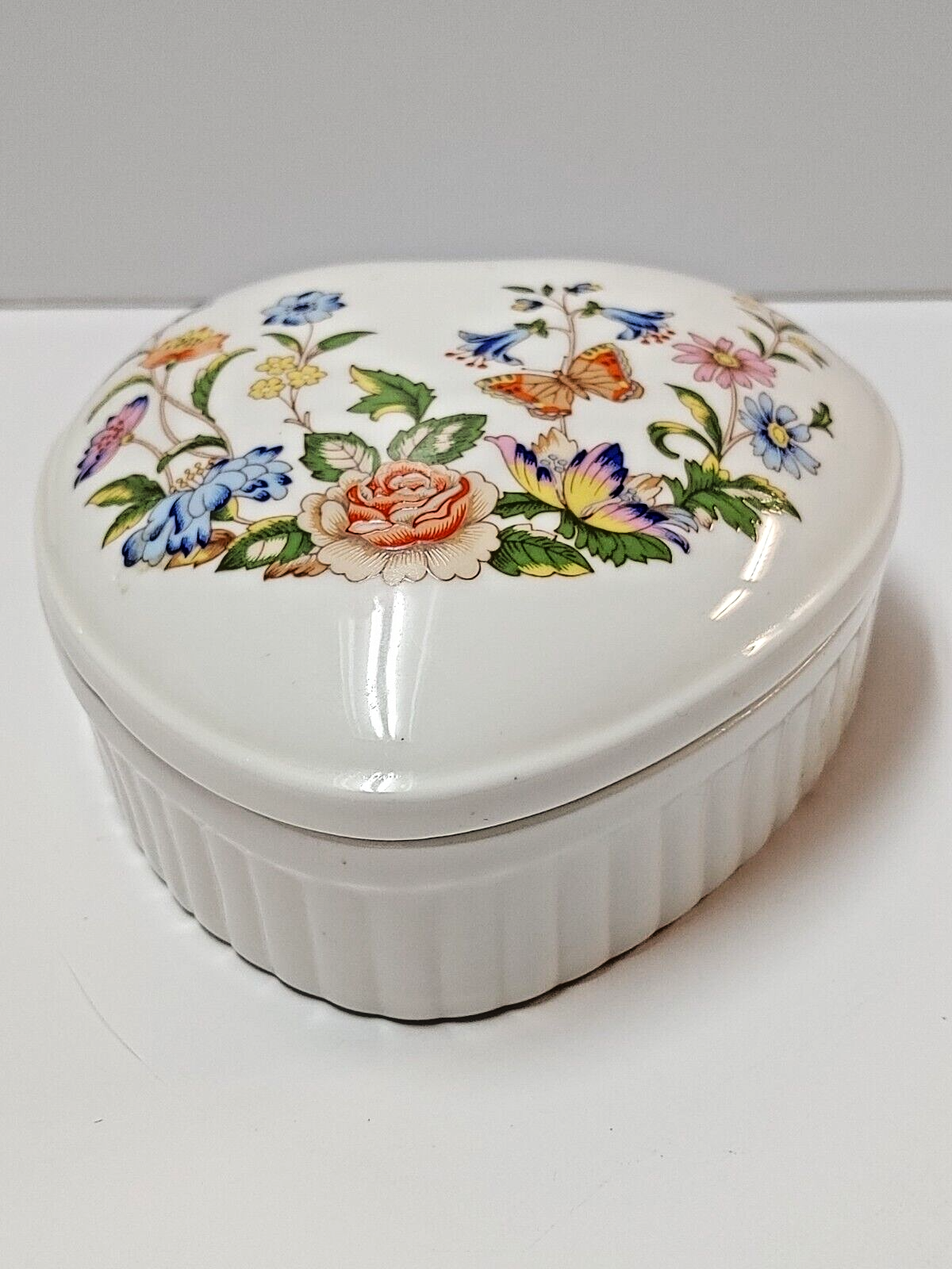 Trinket Box AYNSLEY COTTAGE GARDEN Fine English Bone China Heart Shape w/lid