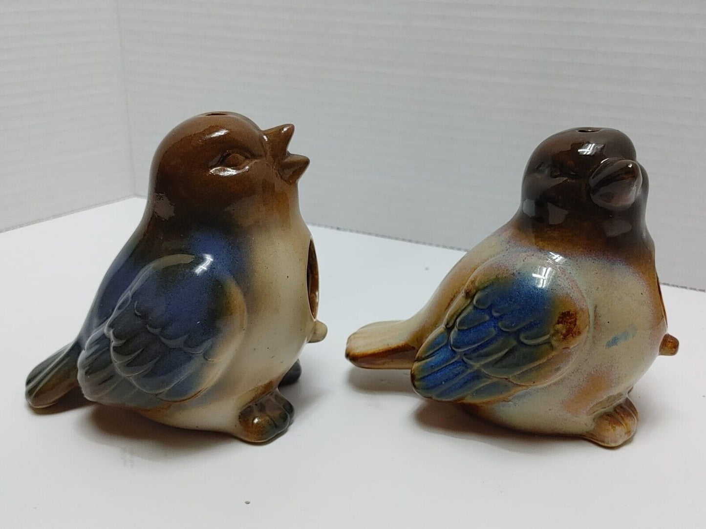 2Pcs Ceramic feeder Bird Figurine Garden Decor Robin Brown Blue Glazed