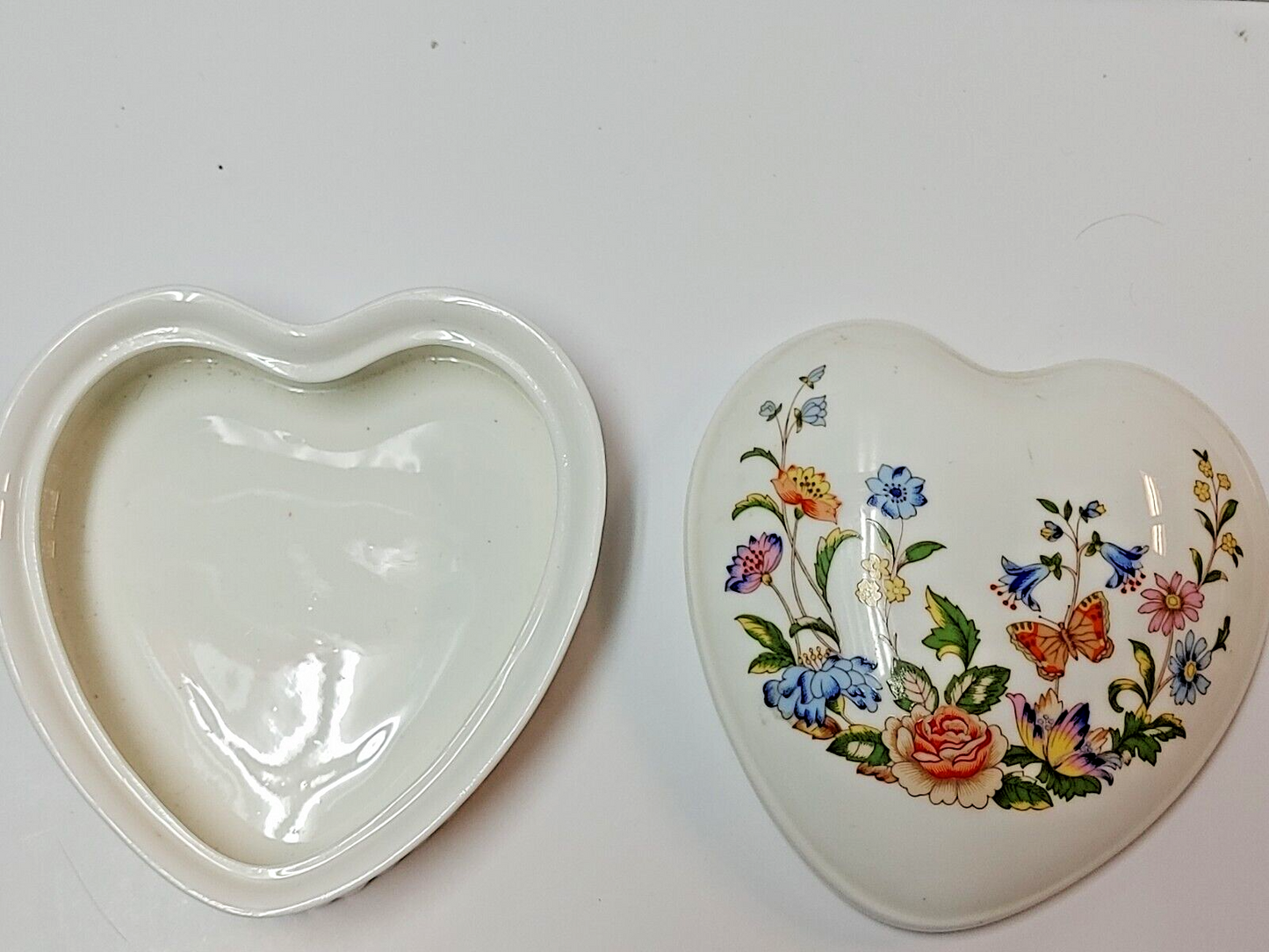 Trinket Box AYNSLEY COTTAGE GARDEN Fine English Bone China Heart Shape w/lid