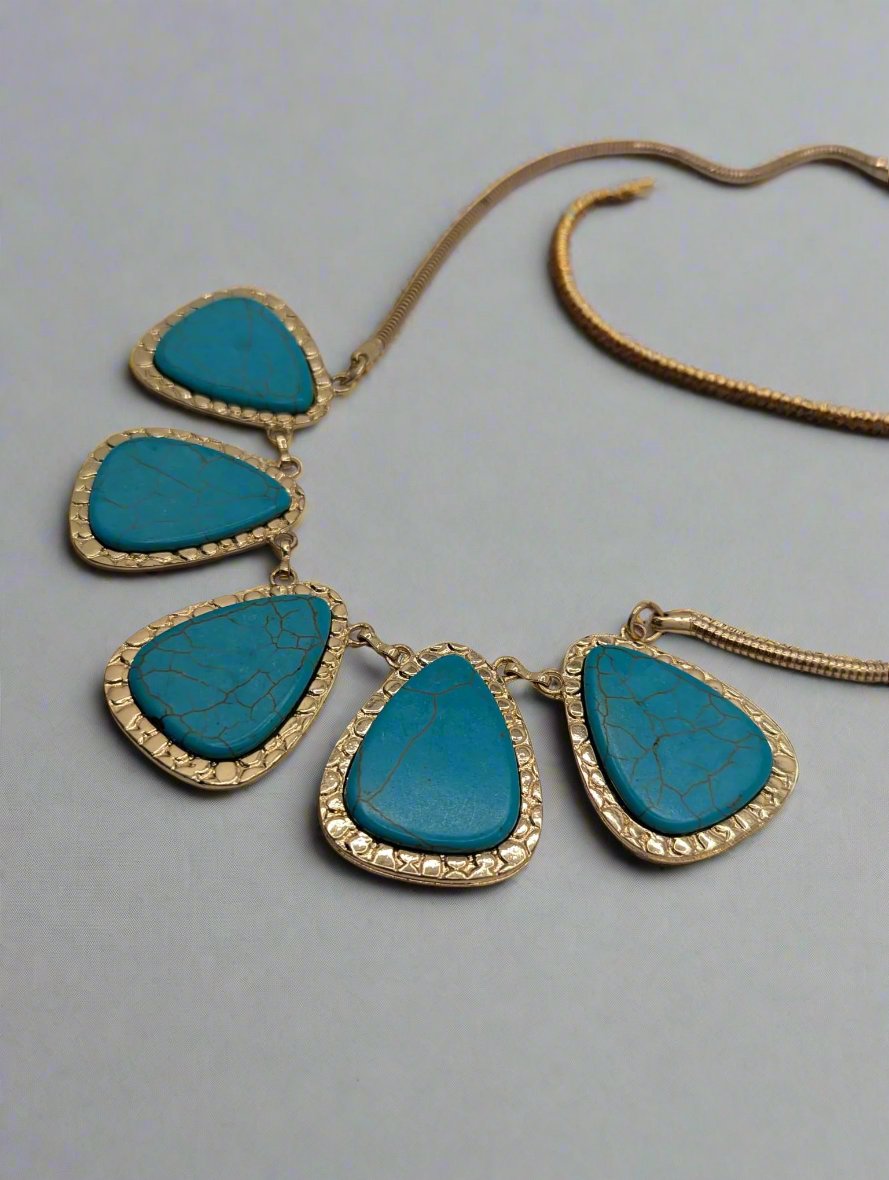 Vintage Alloy Synthetic Turquoise Necklace Gold Tone