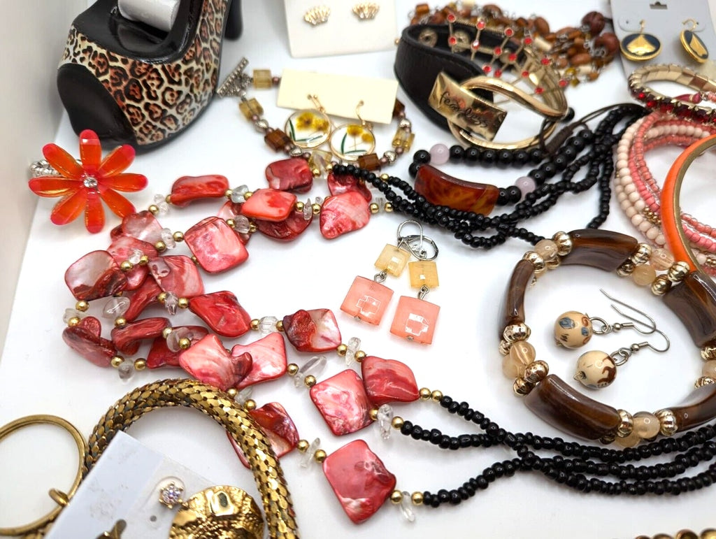 Vintage To Now Lot Wearable Fashion Costume Jewelry Gift  for her, necklace ++